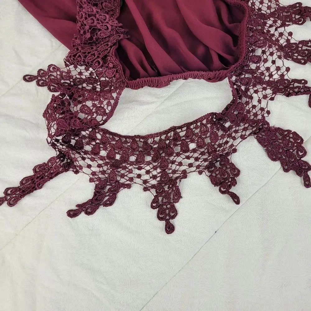Charlotte Russe off shoulder burgundy lace trim crop top whimsigoth witchy Y2K M